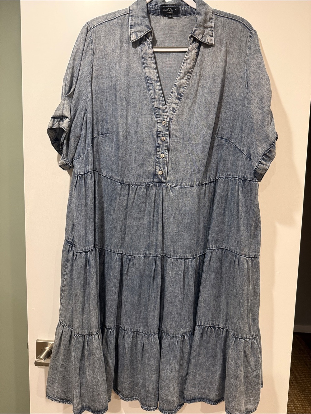 Velvet Heart Light Blue Tiered Denim Midi Dress